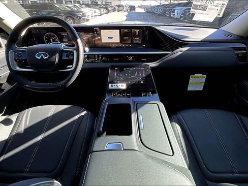 New 2025 INFINITI QX80 Sensory image 18