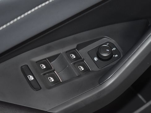 New 2026 Volkswagen Jetta SEL image 4