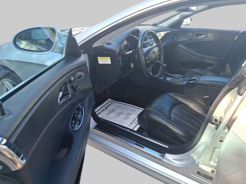 Used 2008 Mercedes-Benz CLS 550 image 12