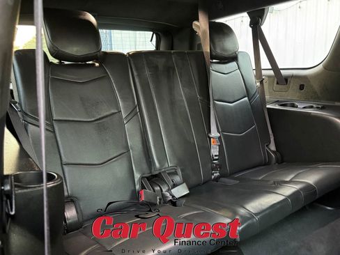 Used 2017 Cadillac Escalade ESV Platinum image 19