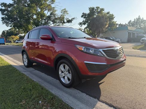 Used 2011 Kia Sportage LX w/ Convenience Pkg image 2