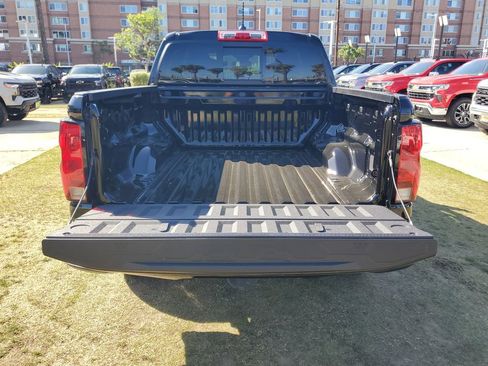 New 2026 Chevrolet Colorado W/T w/ WT Custom Package AWD/4WD image 10