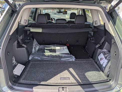 New 2026 Volkswagen Atlas Peak Edition image 14