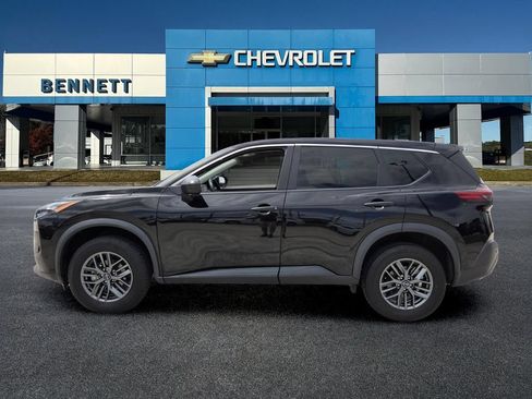 Used 2023 Nissan Rogue S FWD image 4
