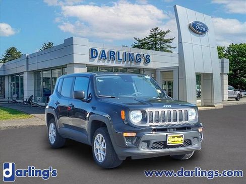 Used 2023 Jeep Renegade Latitude AWD/4WD image 3