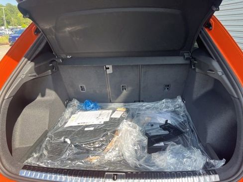 New 2025 Audi Q3 2.0T Premium image 24