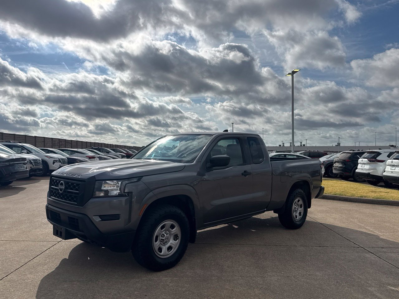 Used 2022 Nissan Frontier S w/ Technology Package AWD/4WD image 9