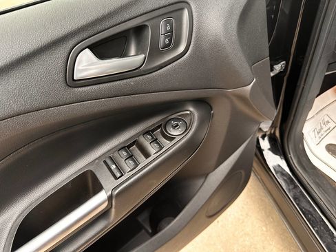 Used 2018 Ford Escape SE w/ SE Sync 3 Package FWD image 13