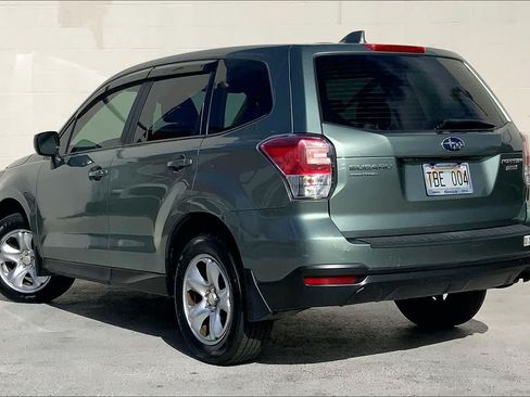 Used 2017 Subaru Forester 2.5i AWD/4WD image 4