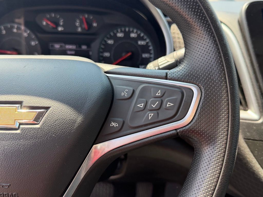 Used 2023 Chevrolet Malibu LT FWD image 19
