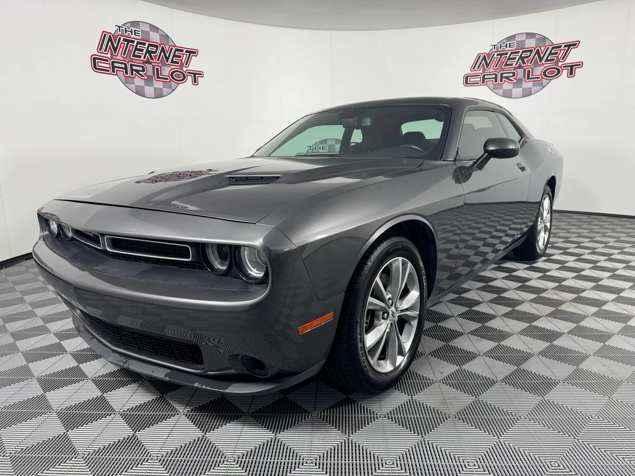 Used 2021 Dodge Challenger SXT AWD/4WD image 3