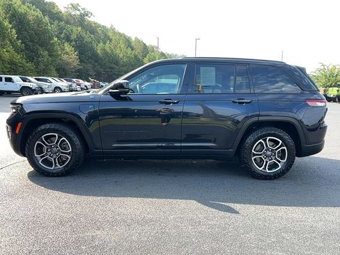 Used 2022 Jeep Grand Cherokee Trailhawk w/ Advanced Protech Group II image 8