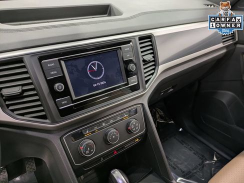 Used 2022 Volkswagen Atlas Cross Sport SE AWD/4WD image 11