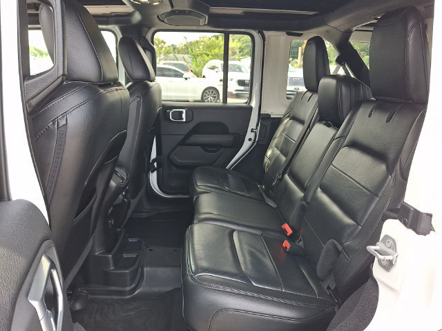 Used 2021 Jeep Wrangler Unlimited Sahara AWD/4WD image 18