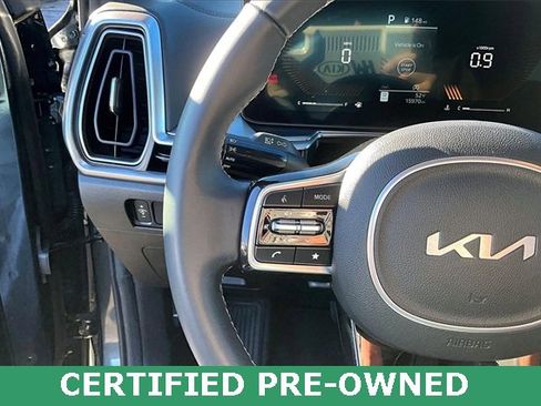 Certified 2025 Kia Sorento S image 17