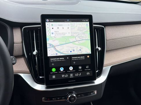 New 2026 Volvo XC90 B6 Plus w/ Protection Package AWD/4WD image 18