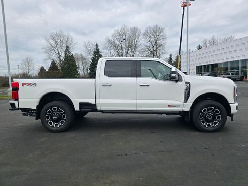 Used 2024 Ford F350 Platinum image 6