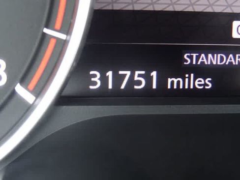 Used 2025 Nissan Rogue SV FWD image 23