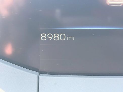 Used 2026 Toyota Prius Plug-In Hybrid FWD image 19