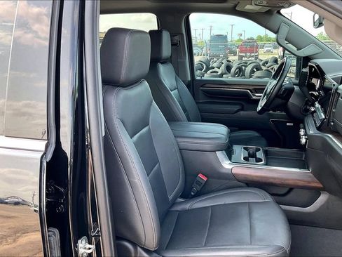 Used 2024 GMC Sierra 2500 SLT w/ Texas SLT Premium Package AWD/4WD image 30