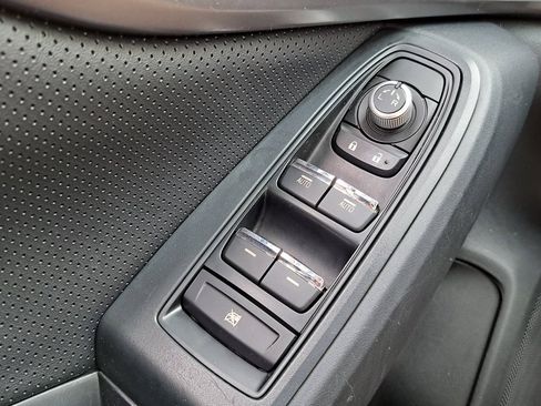 Certified 2020 Subaru Crosstrek 2.0i Limited w/ Moonroof Package image 23