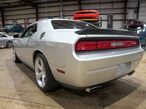 Used 2009 Dodge Challenger SRT8 RWD image 6