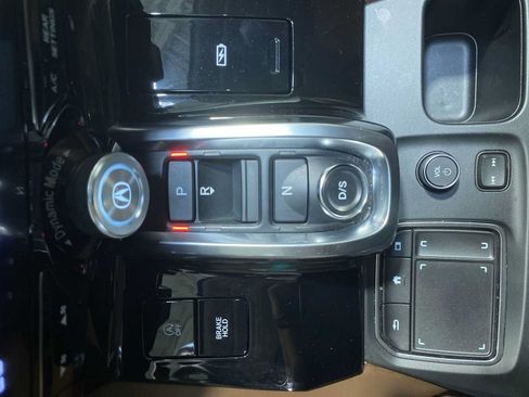 Used 2024 Acura MDX SH-AWD w/ Technology Package image 17