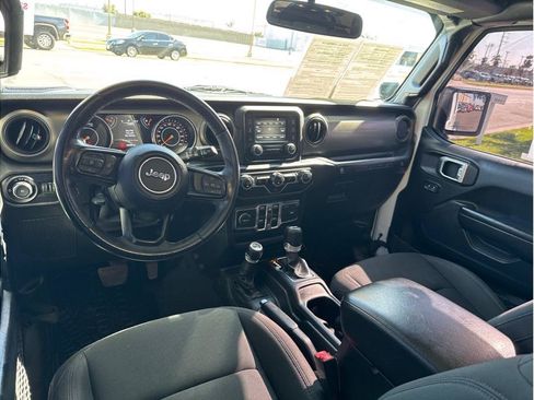 Used 2019 Jeep Wrangler Unlimited Sport S AWD/4WD image 11