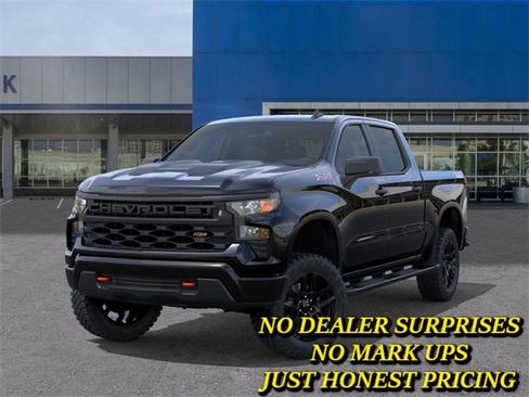 New 2026 Chevrolet Silverado 1500 Custom Trail Boss w/ LPO, Dark Essentials Package image 6