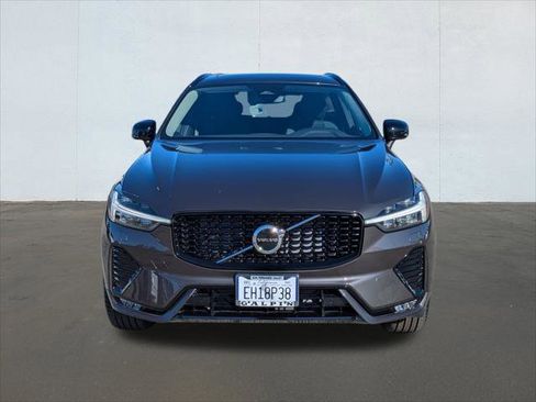 Used 2025 Volvo XC60 B5 Core w/ Protection Package Premier image 8