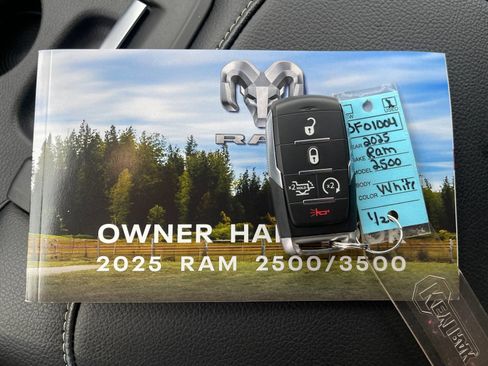 Used 2025 RAM 2500 Laramie image 10