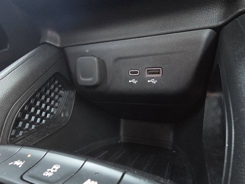 Used 2025 Chevrolet TrailBlazer LT image 25