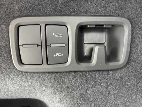 Used 2024 Audi SQ8 Premium Plus w/ 23" Wheel Package image 38