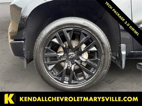 Used 2023 Chevrolet Silverado 1500 High Country w/ Technology Package image 14