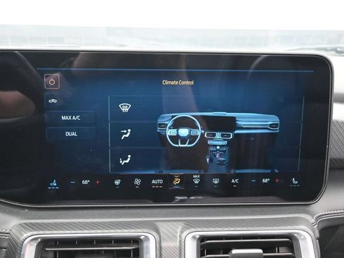 Used 2025 Ford Mustang GT Premium RWD image 17