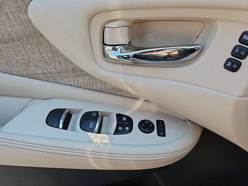 Used 2023 Nissan Murano SL w/ Cargo Package FWD image 27