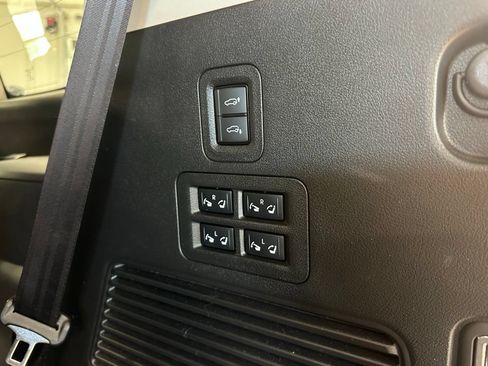 Used 2025 INFINITI QX80 Sensory AWD/4WD image 30