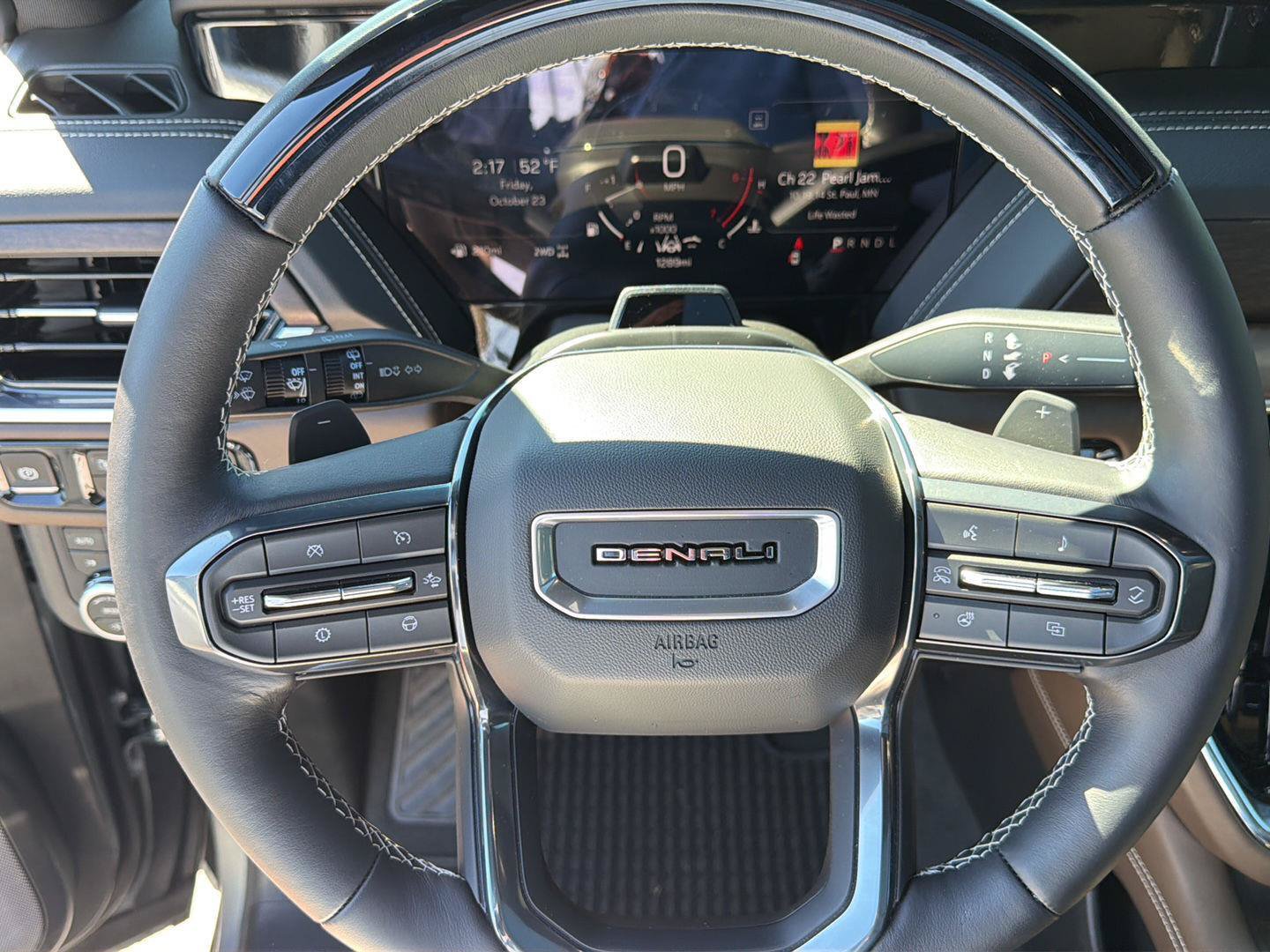 Used 2026 GMC Yukon Denali Ultimate AWD/4WD image 23
