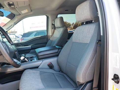 Used 2023 Ford F150 Lightning XLT AWD/4WD image 27