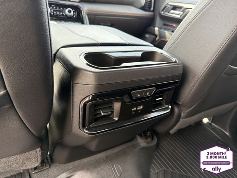 Used 2023 GMC Sierra 1500 AT4 w/ Technology Package AWD/4WD image 12
