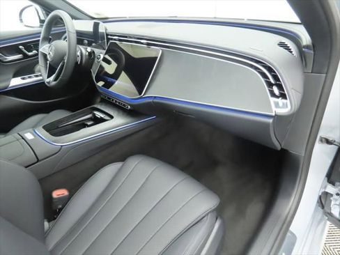 New 2026 Mercedes-Benz E 350 4MATIC Sedan image 19