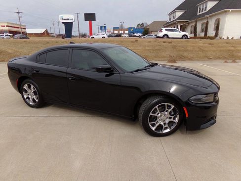 Used 2016 Dodge Charger SXT w/ AWD Premium Group image 13