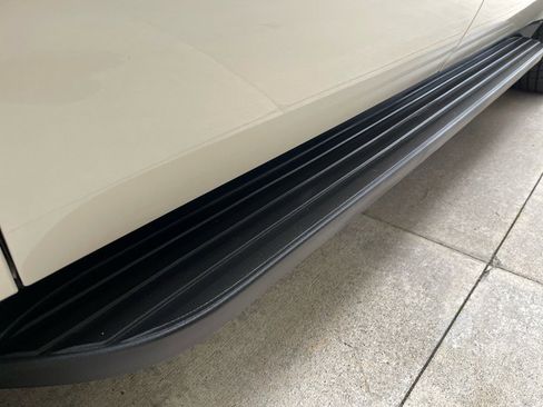 Used 2013 Chevrolet Avalanche LTZ image 20