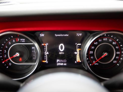 Used 2022 Jeep Gladiator Rubicon w/ Cold Weather Group AWD/4WD image 15