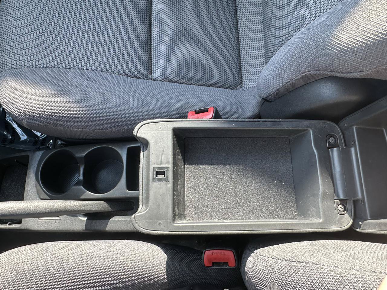 Used 2008 Toyota Matrix FWD image 28