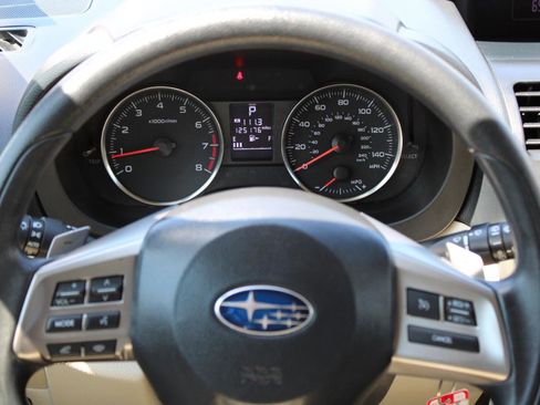 Used 2014 Subaru Crosstrek 2.0i Limited AWD/4WD image 9