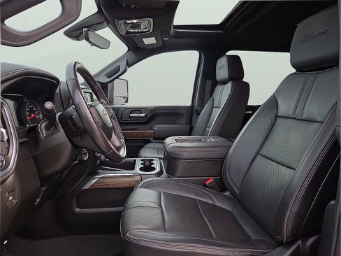 Used 2022 Chevrolet Silverado 2500 High Country w/ LPO, Hitch Package AWD/4WD image 14