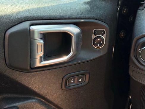 Used 2024 Jeep Wrangler Unlimited Sport AWD/4WD image 25