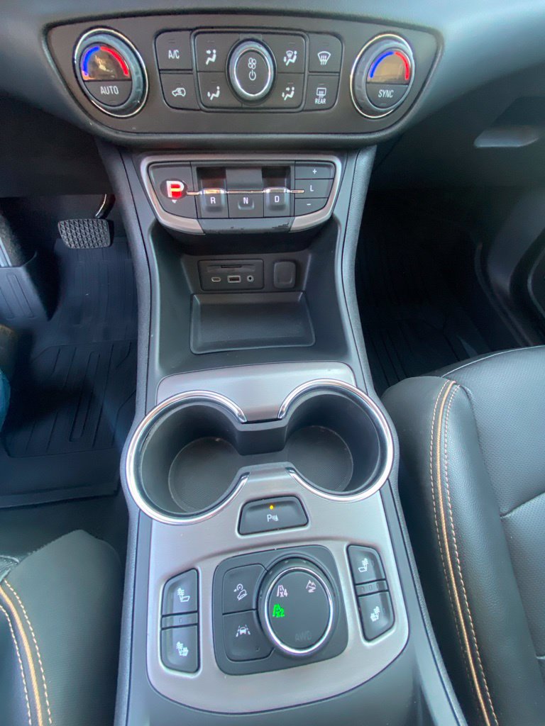 Used 2024 GMC Terrain AT4 w/ Infotainment Package II AWD/4WD image 17