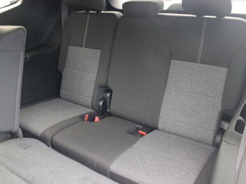 New 2025 GMC Acadia Elevation image 11